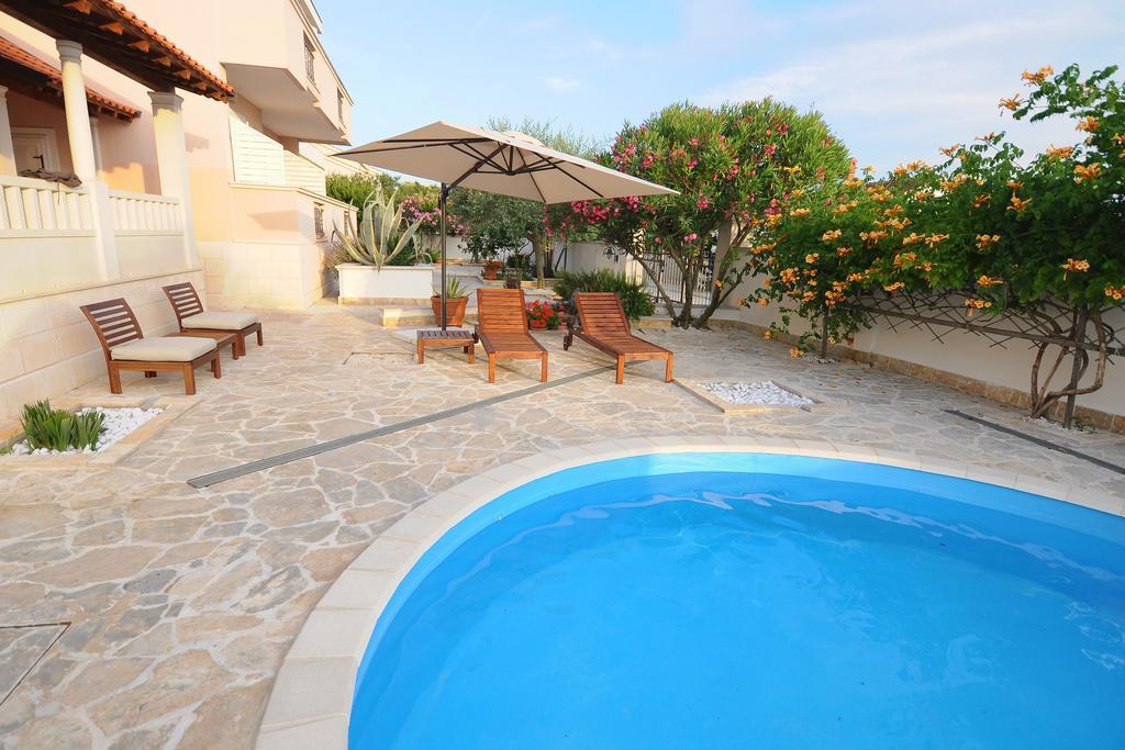 Apartments Villa Marnii Kozino Exterior photo