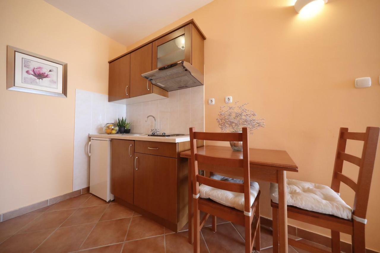Apartments Villa Marnii Kozino Exterior photo